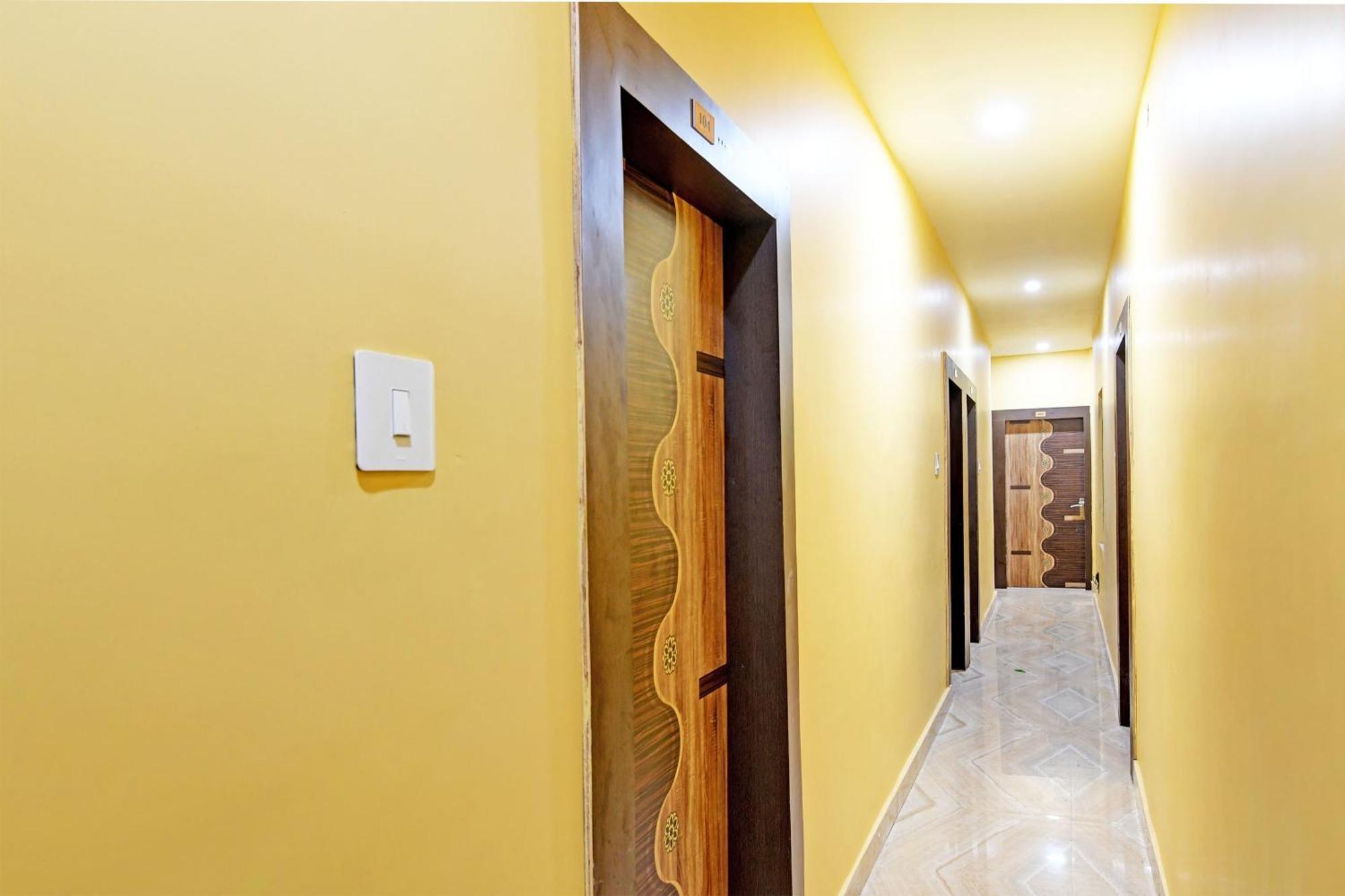 Collection O Shyamali Guest House コルカタ エクステリア 写真